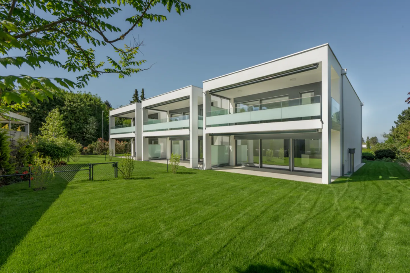 5.5-Room Single-Family House in MINERGIE-P on Binninger Höhe - Photo 1 of 12