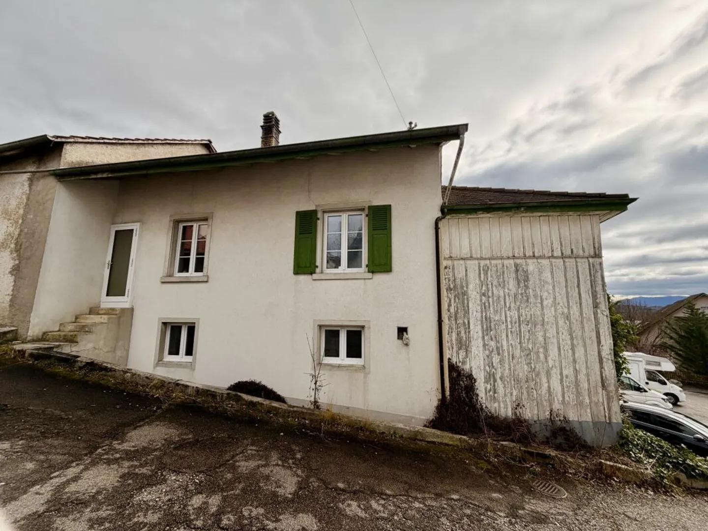 Plus qu'une maison : ferme avec grange et possibilités illimitées - Photo 2 sur 13
