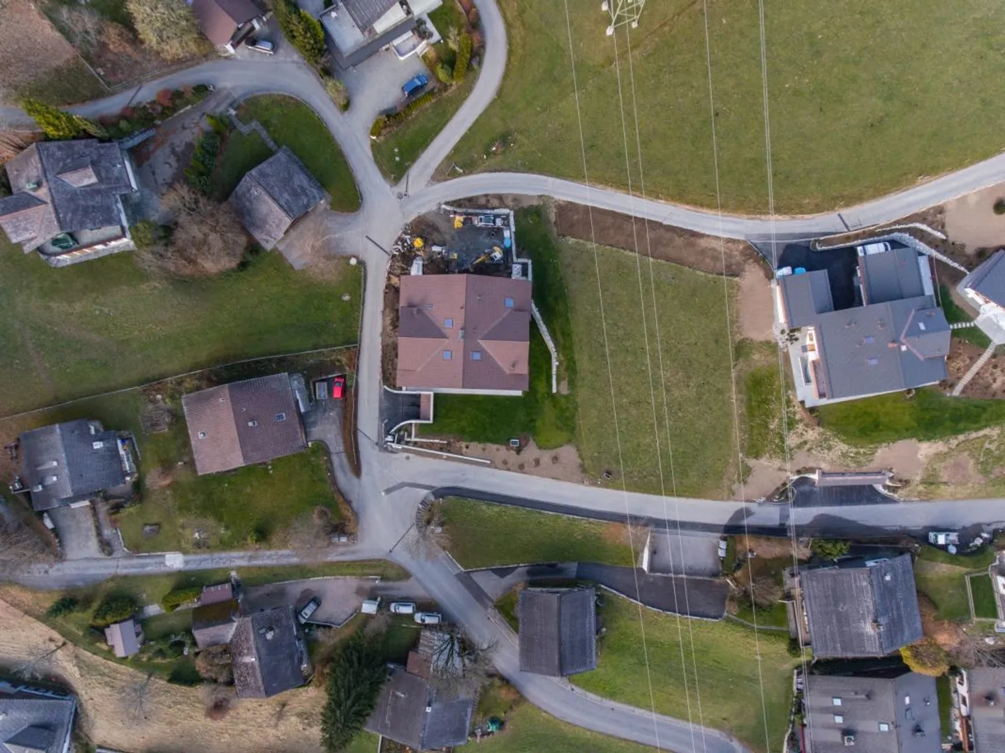 Neue 4.5-Zimmer-Ferienwohnung zwischen Saanen und Gstaad - Foto 3 von 13