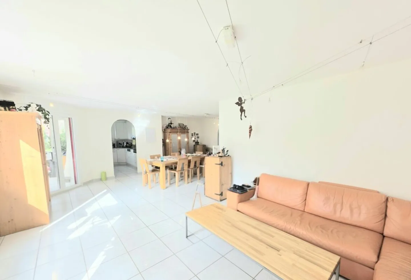 Plenty of Space to Live! Family-Friendly Garden Apartment in Muttenz - Photo 4 of 13