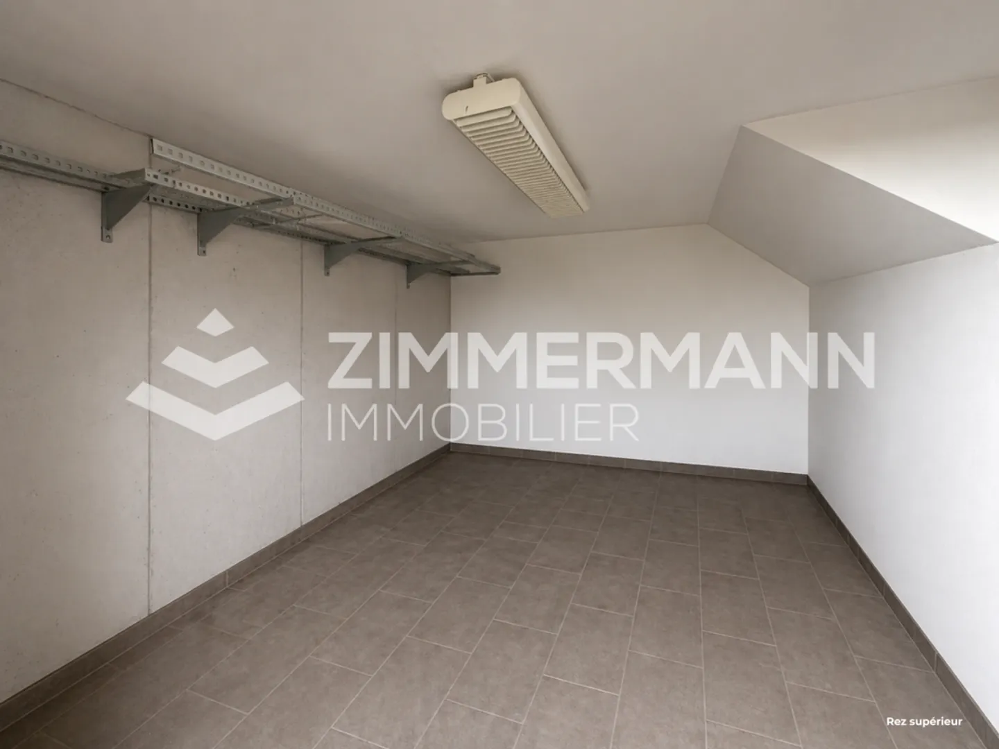 Commercial space on the ground floor 525m2 - Photo 4 of 13