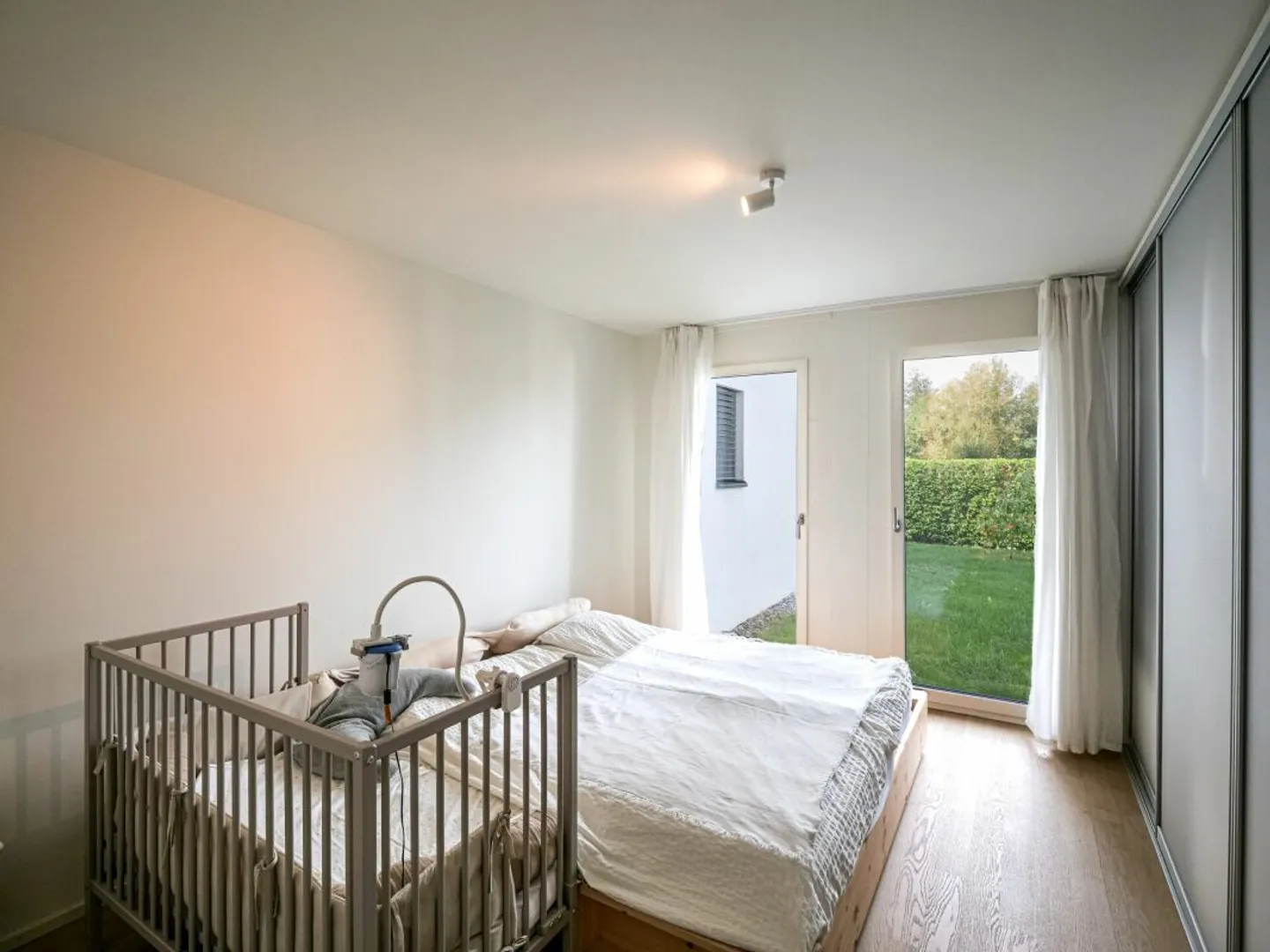 Double dans le vert - Appartement de jardin élégant avec deux jardins - Photo 8 sur 8
