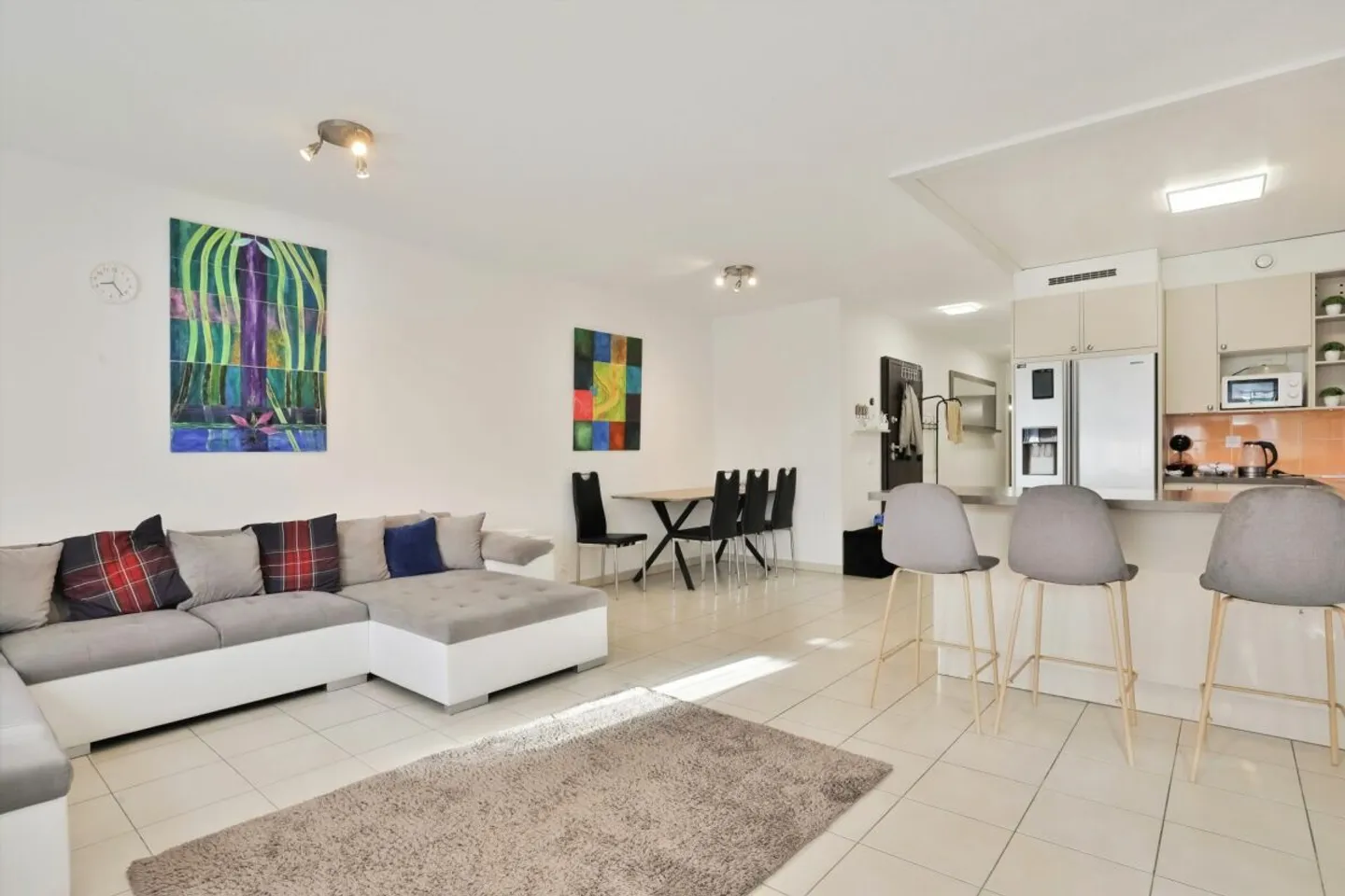 Durchgangswohnung in der Nähe von Verkehrsanbindungen und Geschäften - Foto 4 von 9