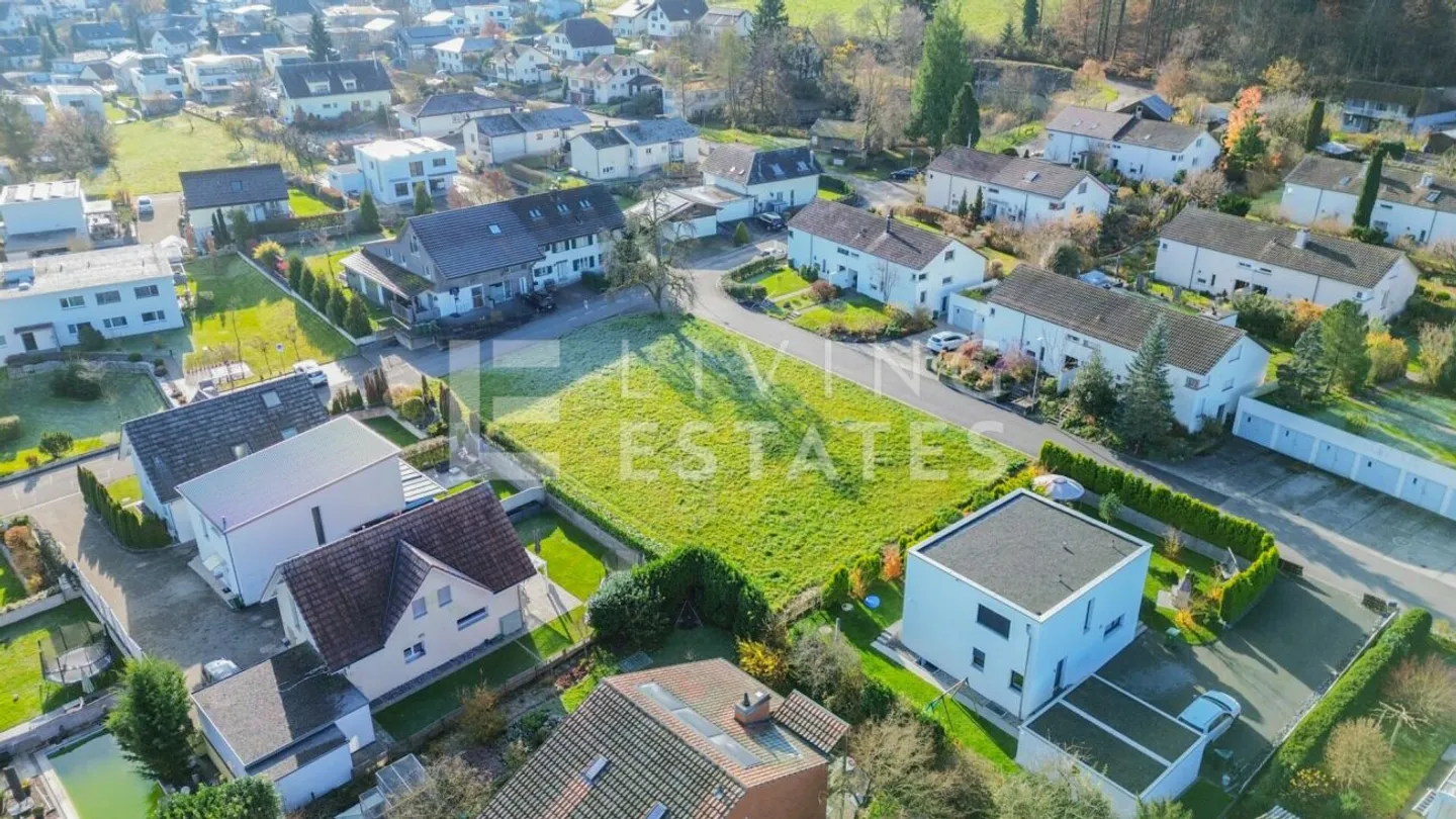 EXCLUSIVITY IN A DESIRABLE LOCATION - Photo 1 of 13