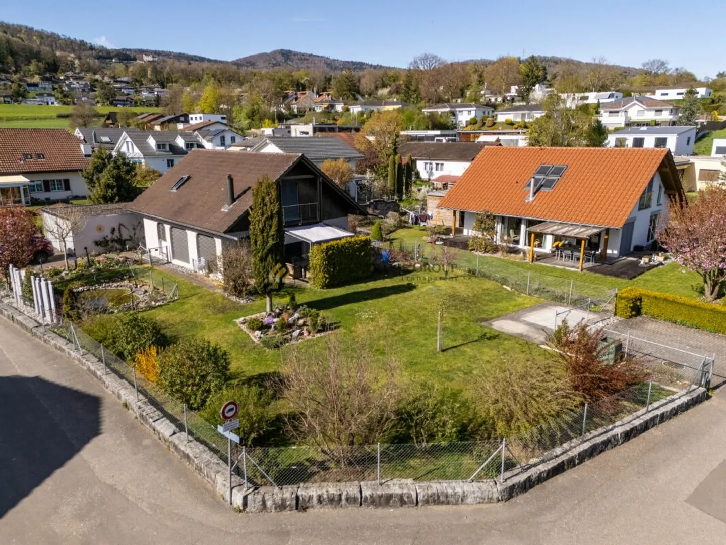Charmantes Einfamilienhaus in Lostorf - Foto 1 von 13