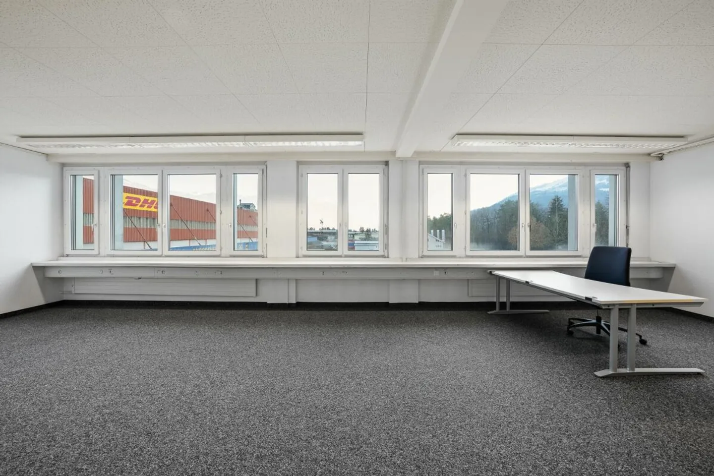 Helle Büroräume mit Aussicht - Foto 7 von 11