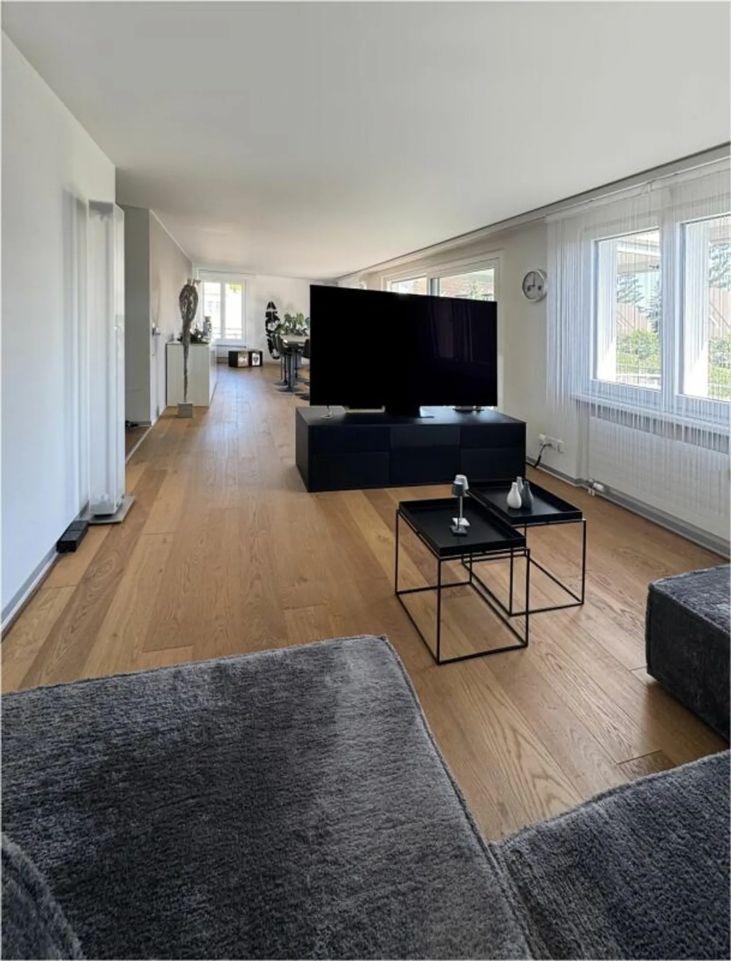 Hochwertig sanierte 4,5-Zimmer-Wohnung mit grosser Loggia, Garage und zusätzlichem Abstellplatz - Photo 5 of 13