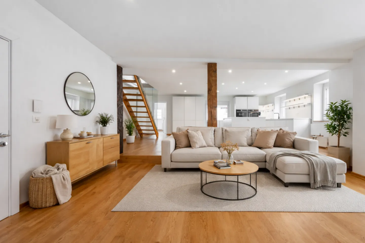 Spacious Maisonette Apartment - Photo 1 of 7