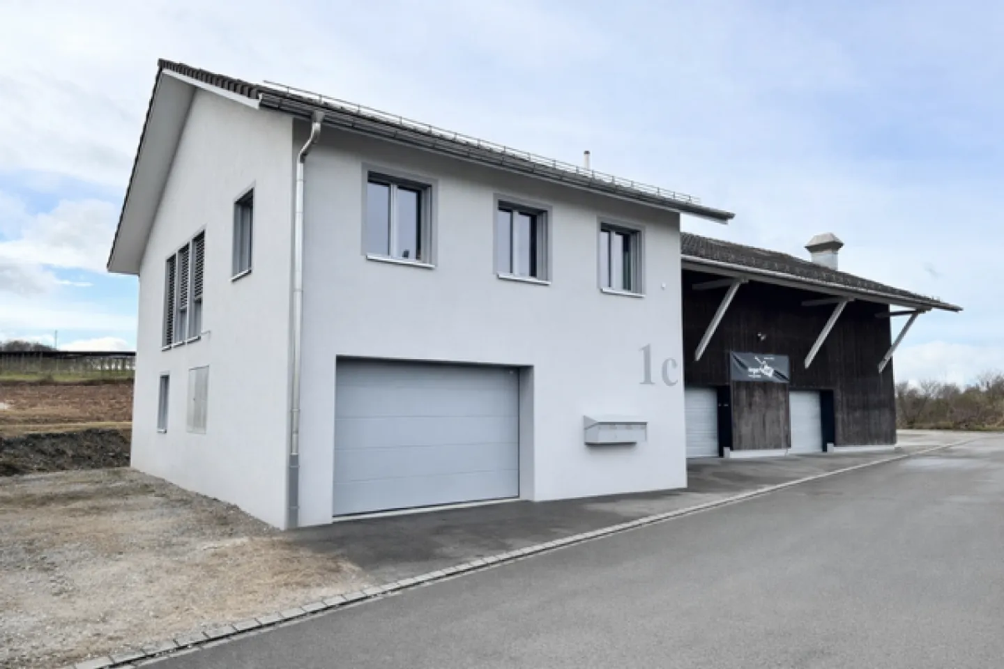 Geräumiger Gewerberaum - Foto 1 von 6