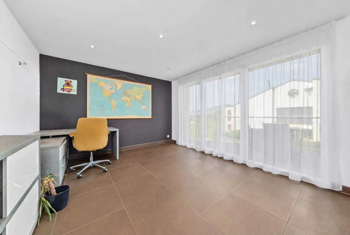 Villa individuelle de 7.5 pièces avec vue exceptionnelle sur lac et montagnes - Photo 11 sur 13