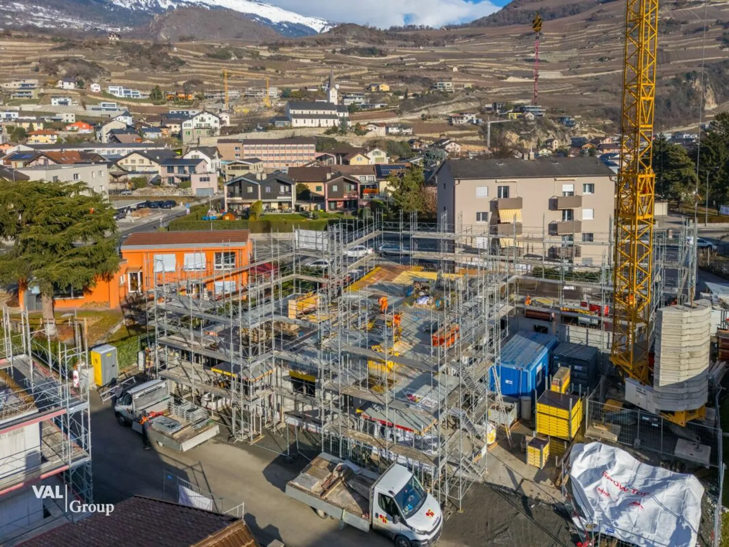 Superb 4.5 room bright and spacious apartment in the heart of the village - Photo 1 of 10