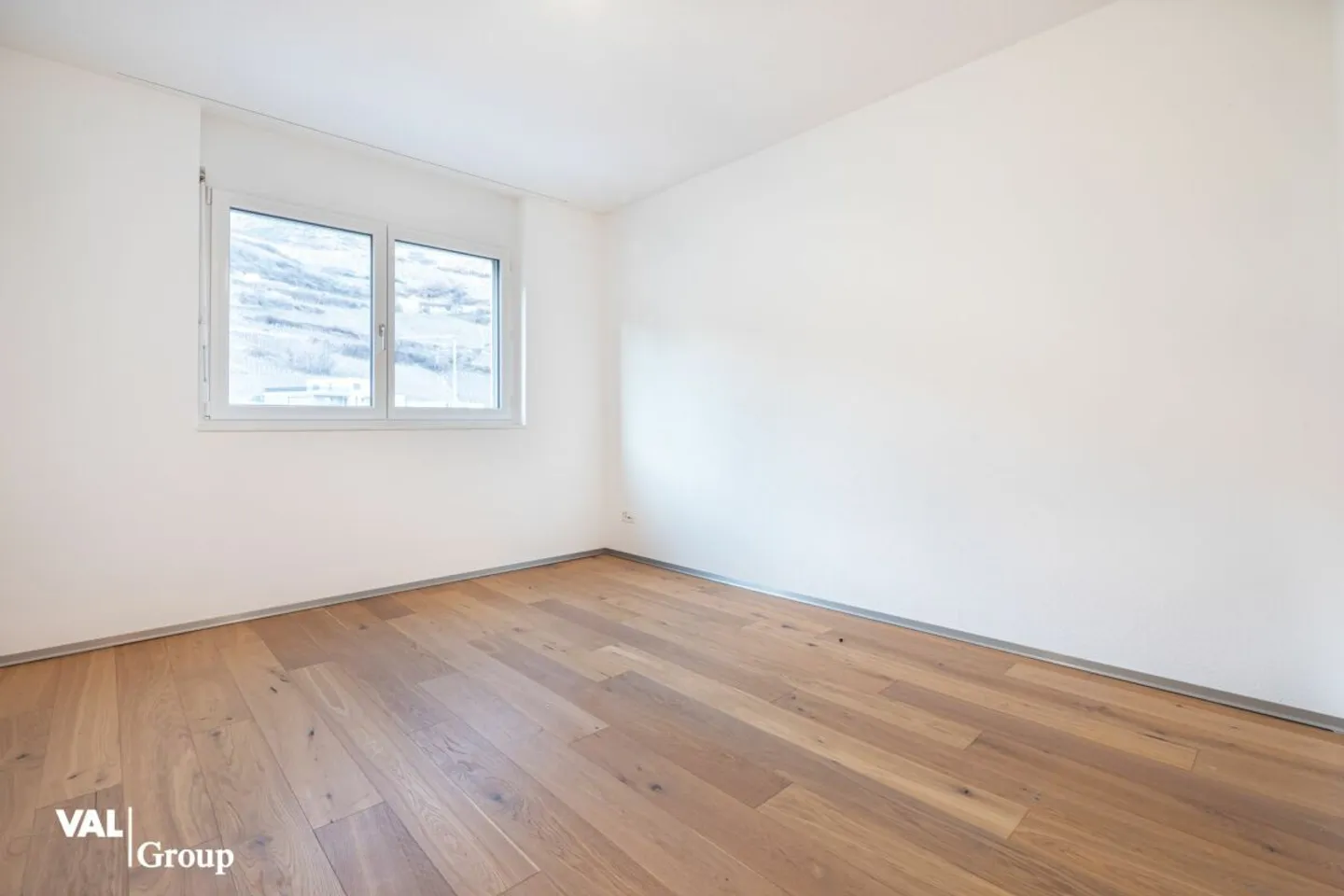 Modernes Apartment mit atemberaubendem Blick - Foto 6 von 11