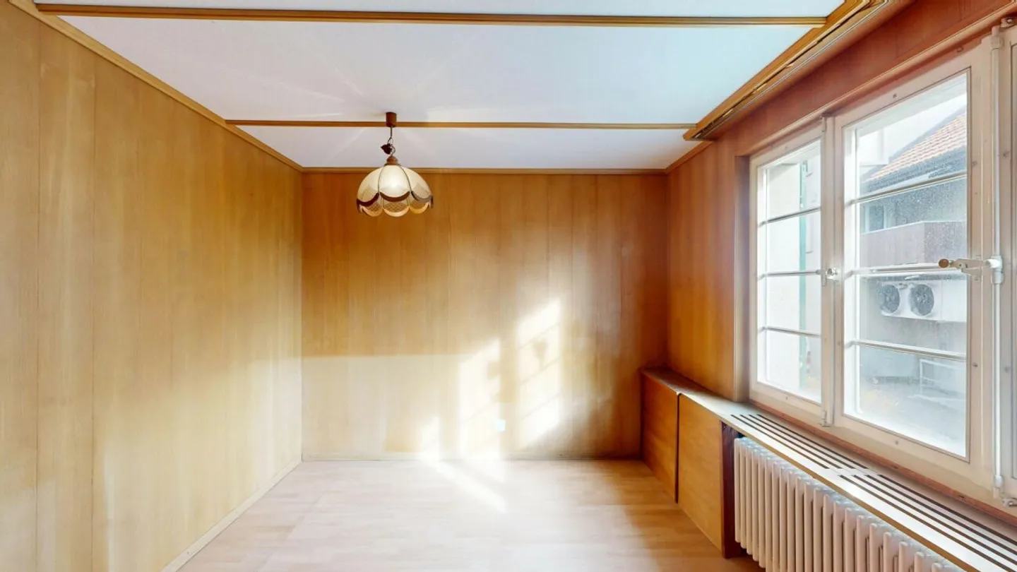 Detached Single-Family House in the Heart of Lotzwil - Photo 7 of 13