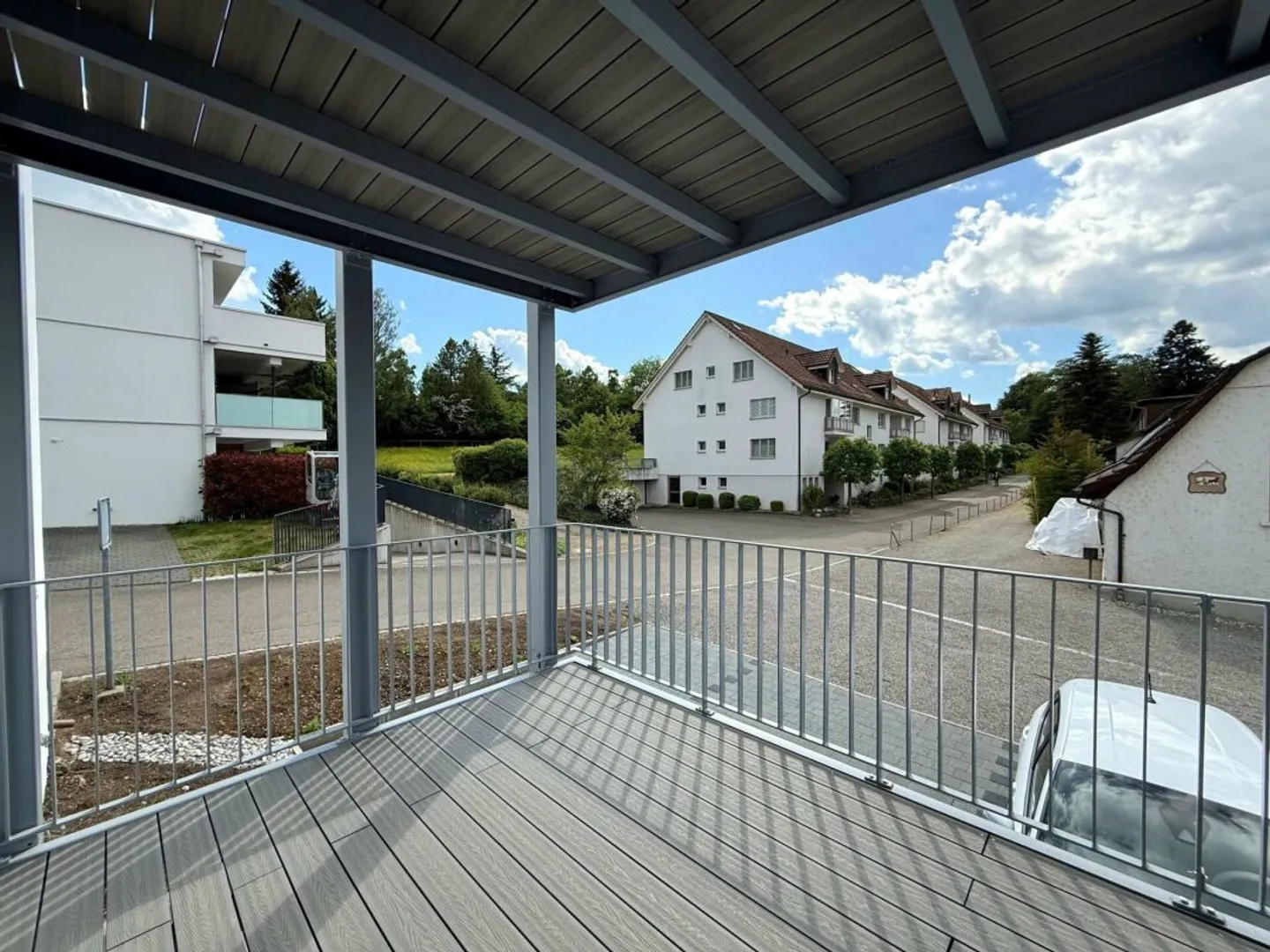 Modernes 3.5-Zimmer-Apartment mit Balkon - Foto 8 von 8