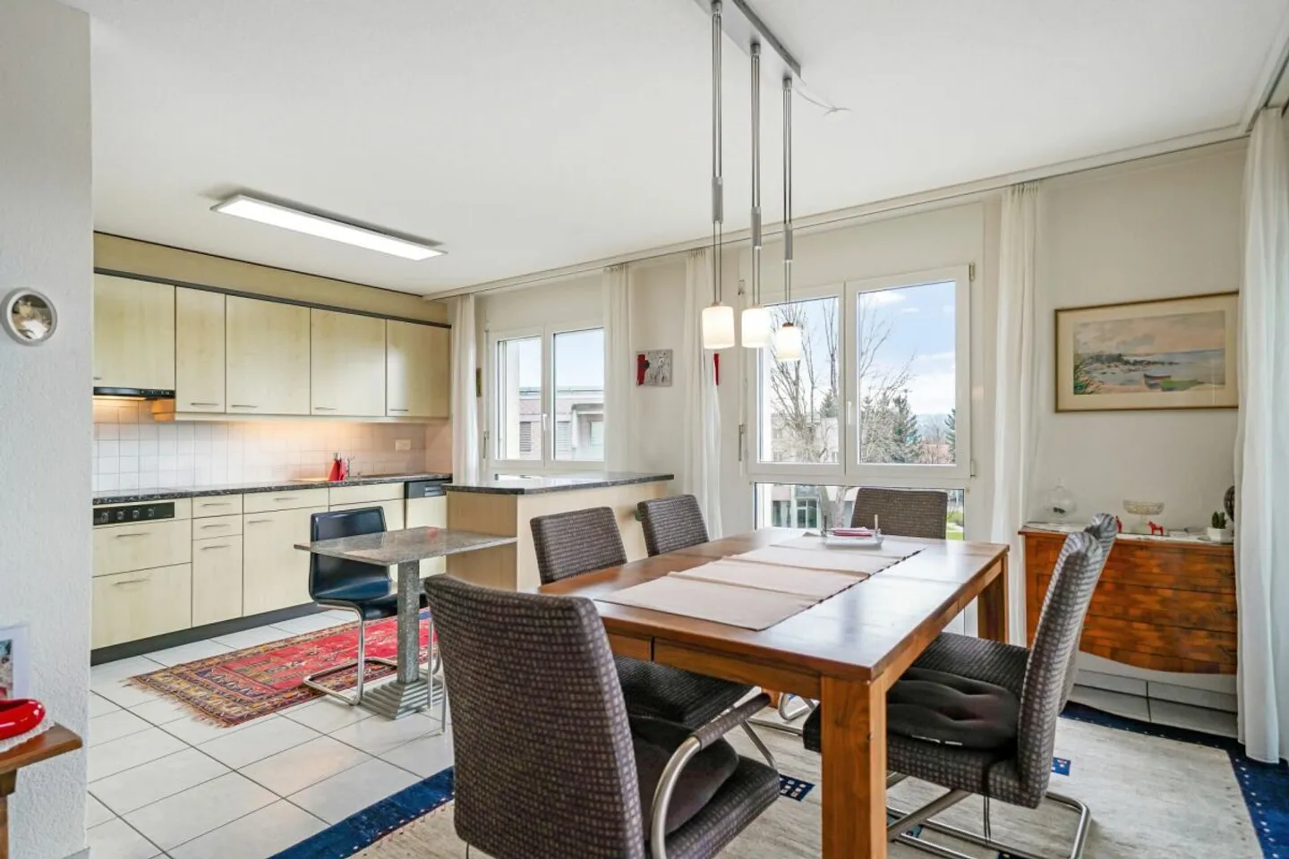 Bright 4.5 Room Apartment with Wonderful View - Photo 2 of 13