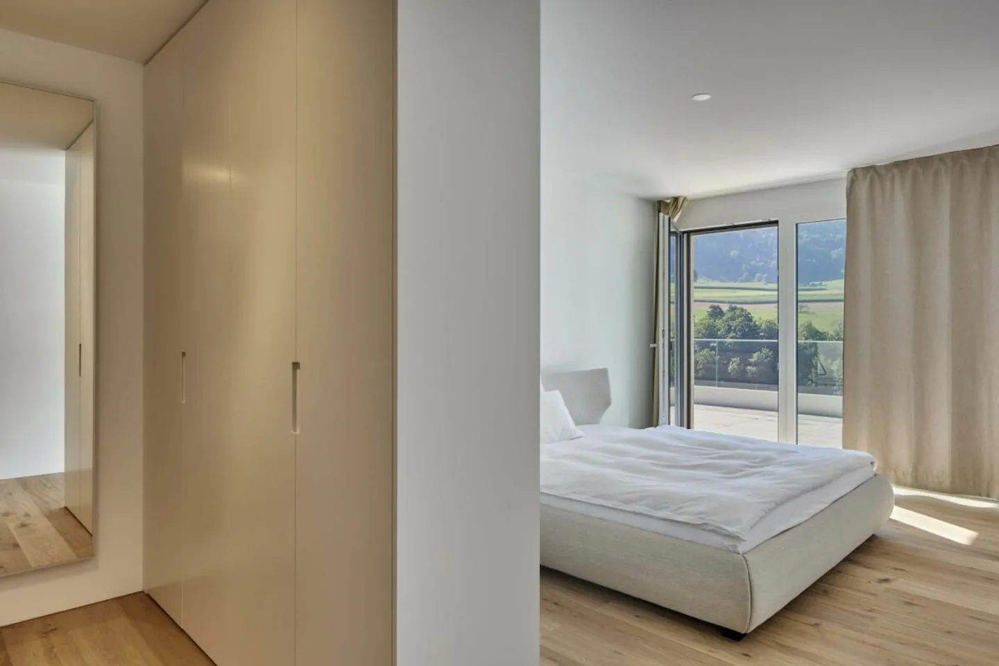 THE VIEW - AIRY TERRACE APARTMENT WITH MOUNTAIN PANORAMA - Photo 5 of 13