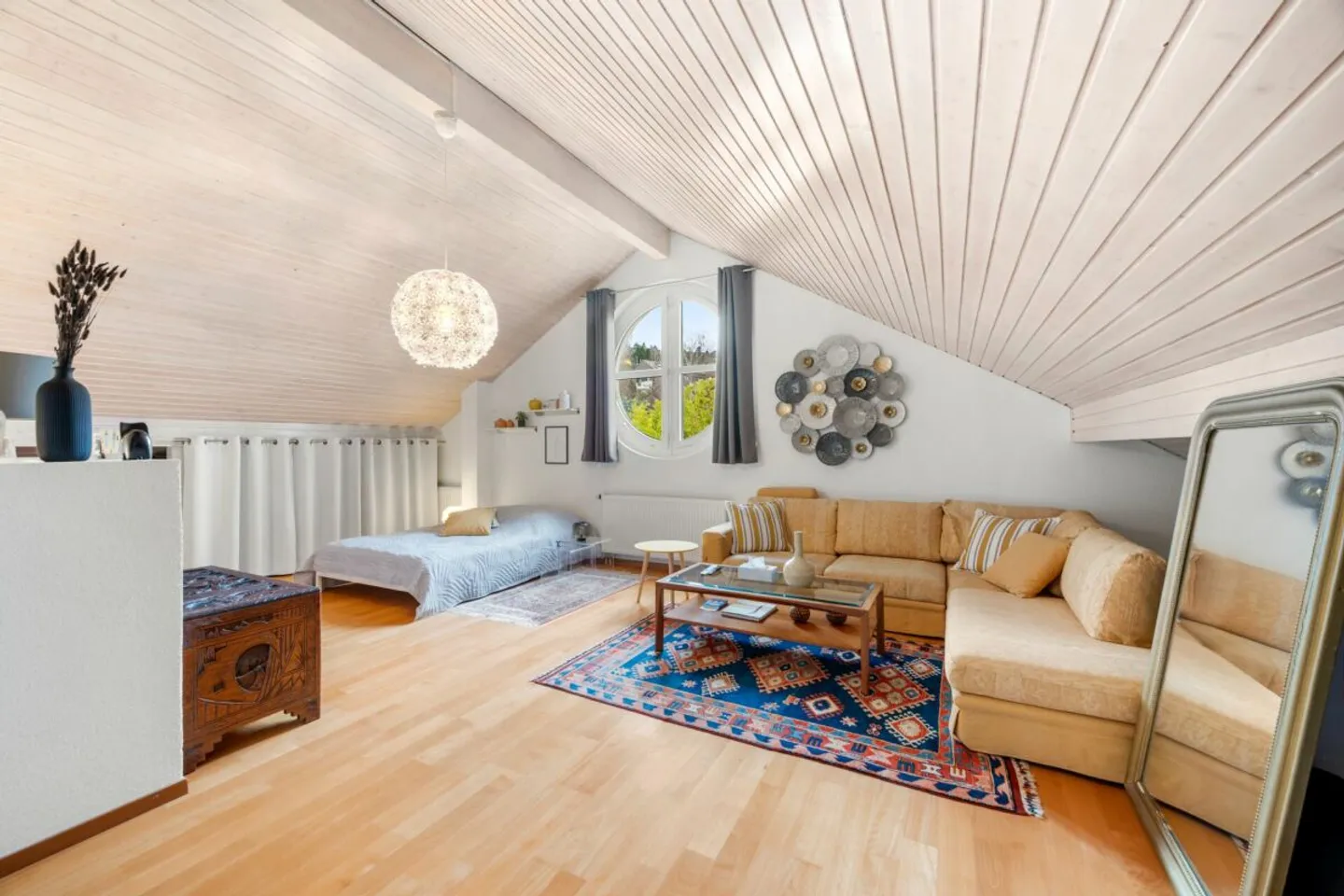 5.5-room villa with stunning lake view - Photo 7 of 10