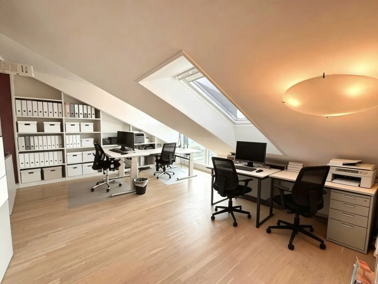 MAISON FAMILIALE SPACIEUSE DANS UN EMPLACEMENT PRIVILÉGIÉ - Photo 7 sur 13