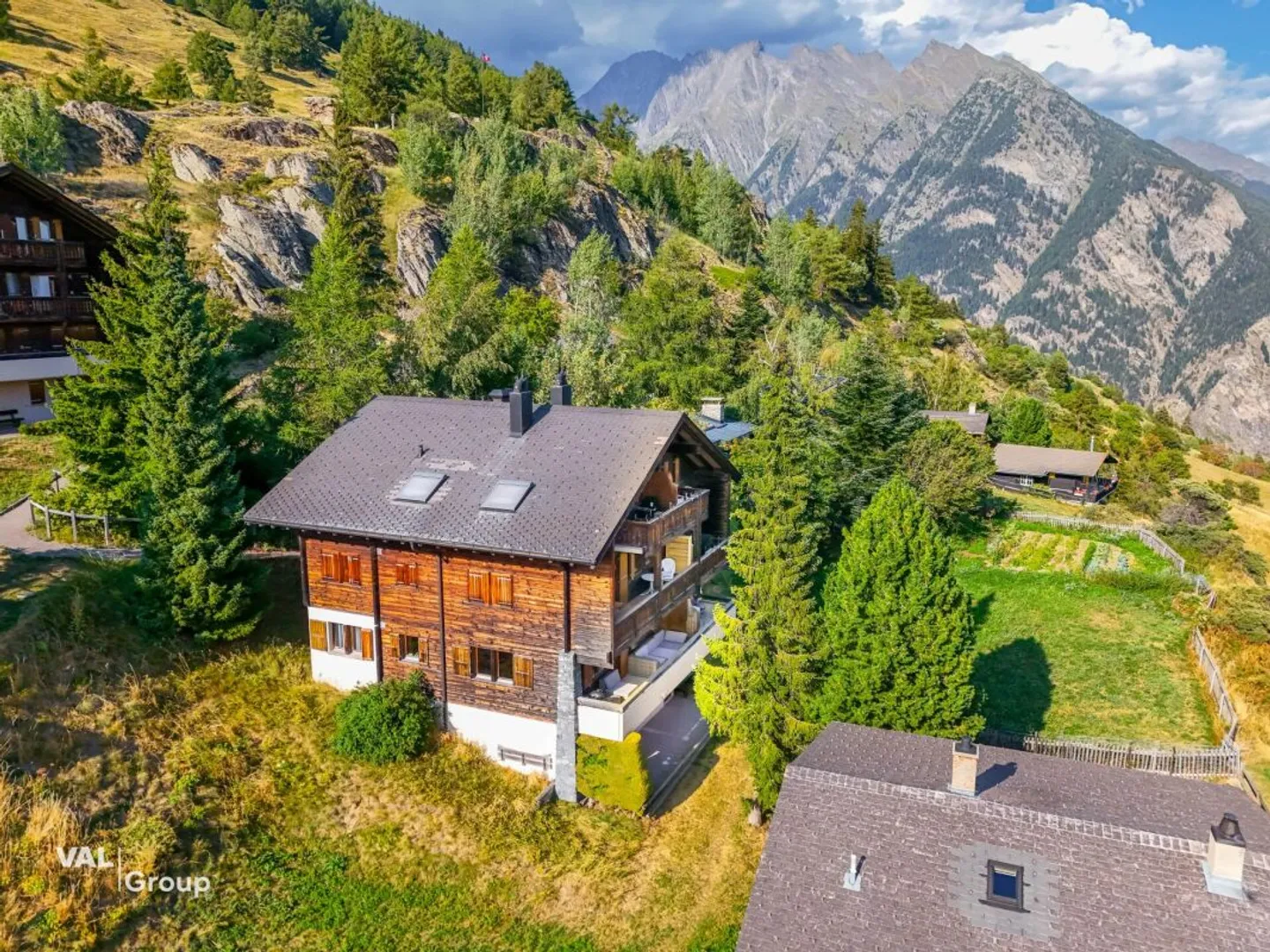 Jeizinen - Wohnen, wo Ruhe, Aussicht und Berggefühl zusammenfinden - Foto 2 von 13