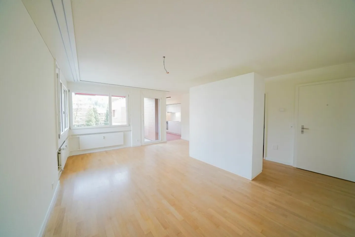 Rénové, moderne, accueillant - Votre nouveau chez-vous à Horw - Photo 2 sur 10