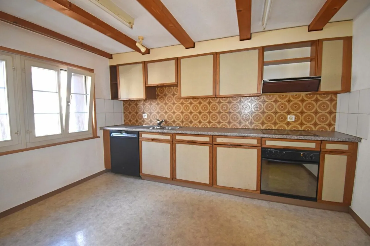 Maison jumelée attrayante : occupation par le propriétaire et rendement en un - Photo 12 sur 13