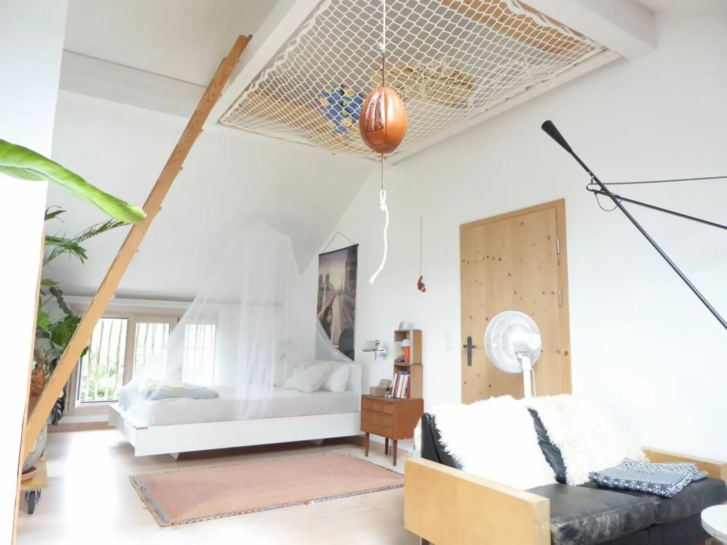 Casa unifamiliare di 5 locali con annesso capannone e ampio giardino - Foto 11 di 13