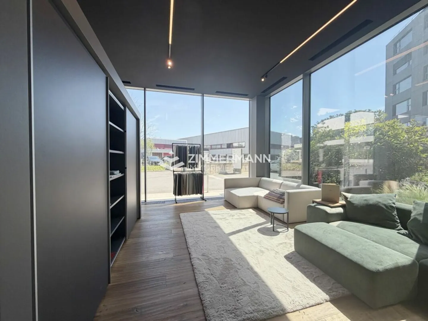 Bright commercial arcade of 170 m² - Meyrin - Photo 5 of 5