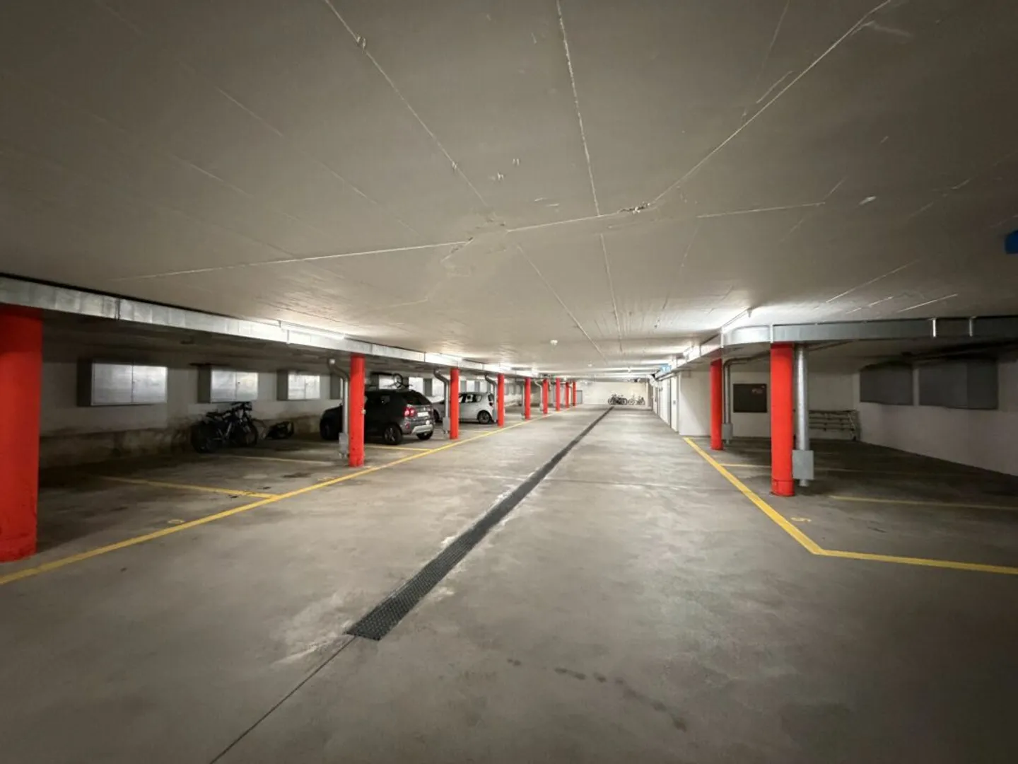 Parking Luzernerstrasse 7/7a - Foto 2 di 2