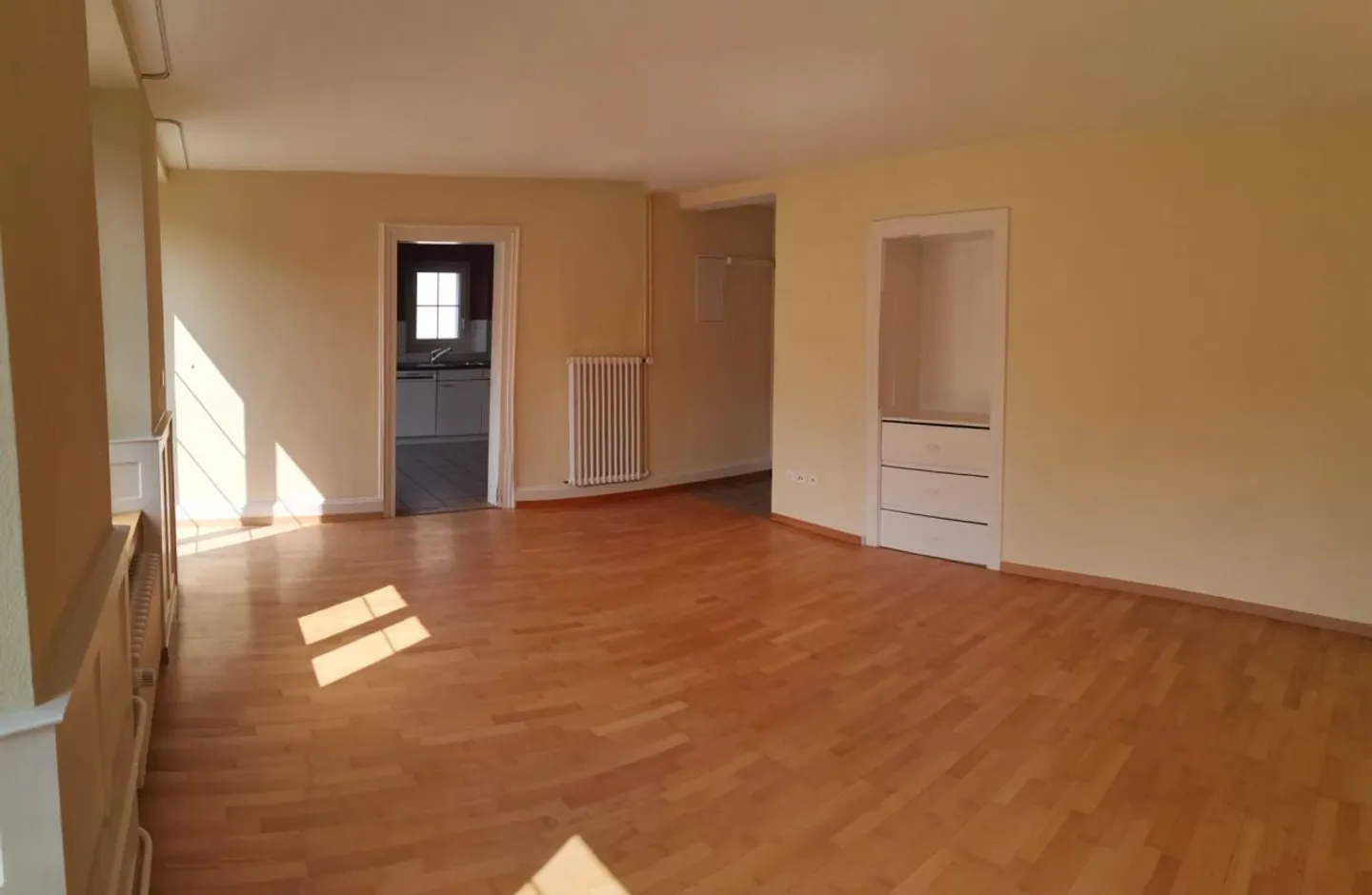 Charming apartment with garden, pets allowed and flat rate utilities - Photo 2 of 6