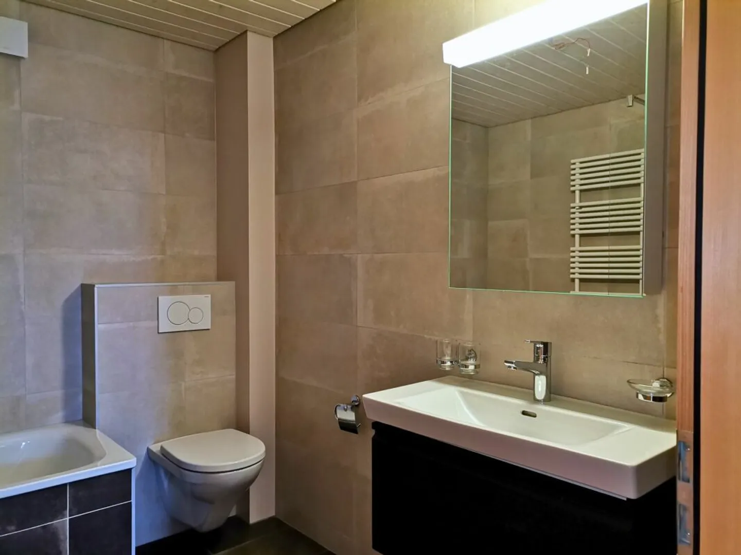 Superb 5-room apartment with unobstructed view - Photo 11 of 13