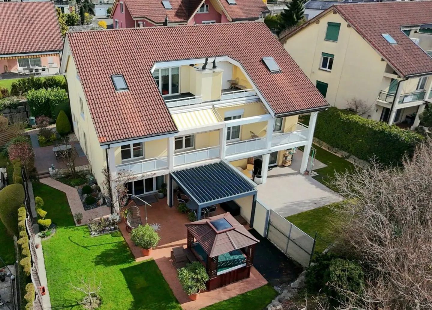 Sun, Garden & Whirlpool - A Home to Fall in Love With! - Photo 6 of 13