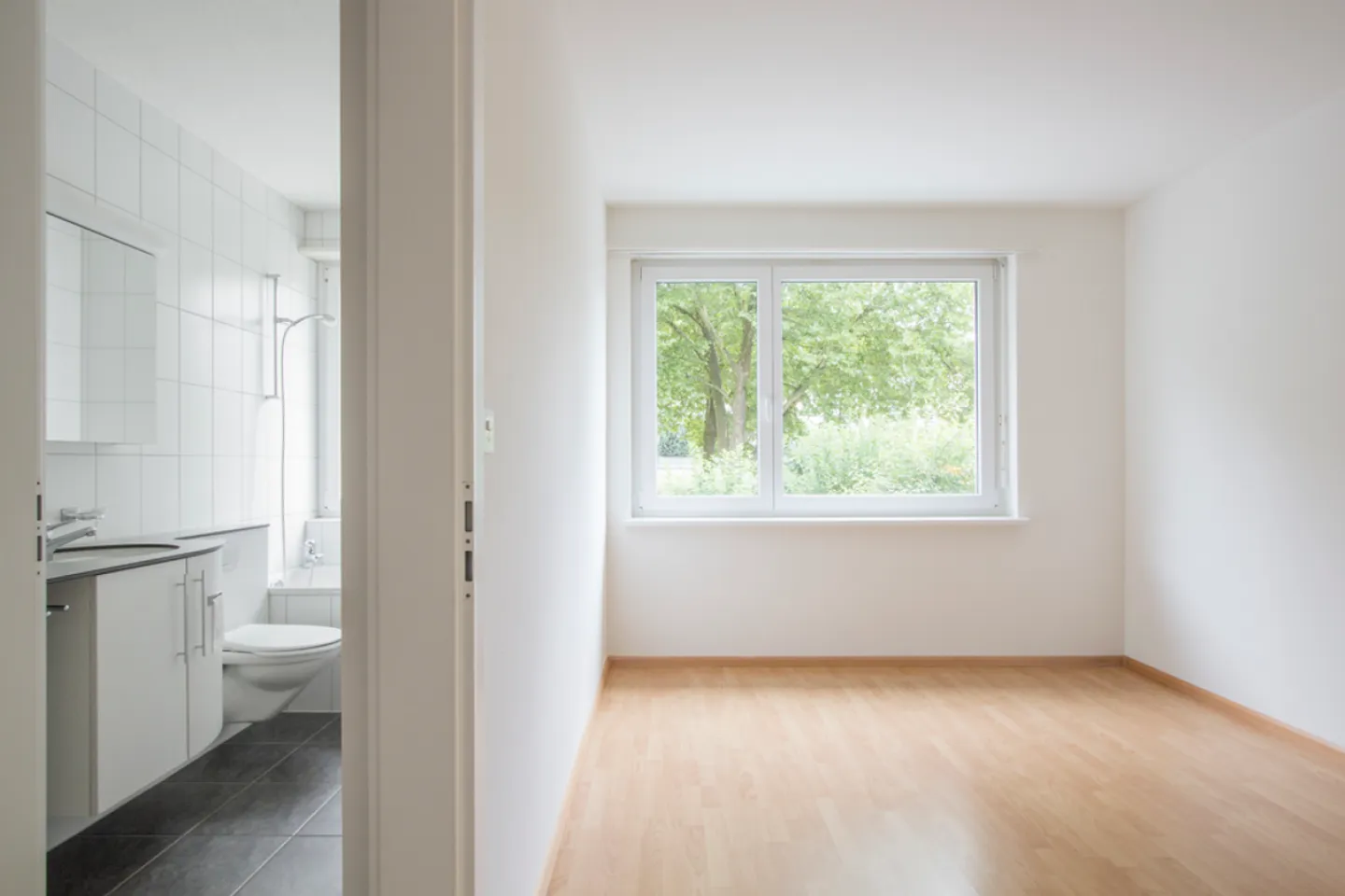 Appartement confortable avec balcon, ascenseur et emplacement central - Photo 5 sur 11