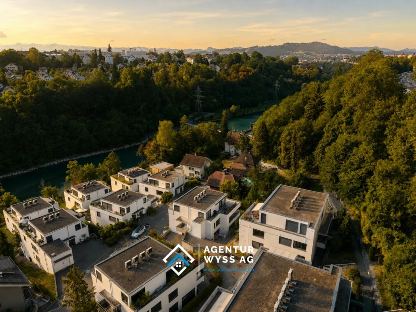 Appartement Duplex Exclusif en Attique Directement sur l'Aare - Photo 1 sur 13