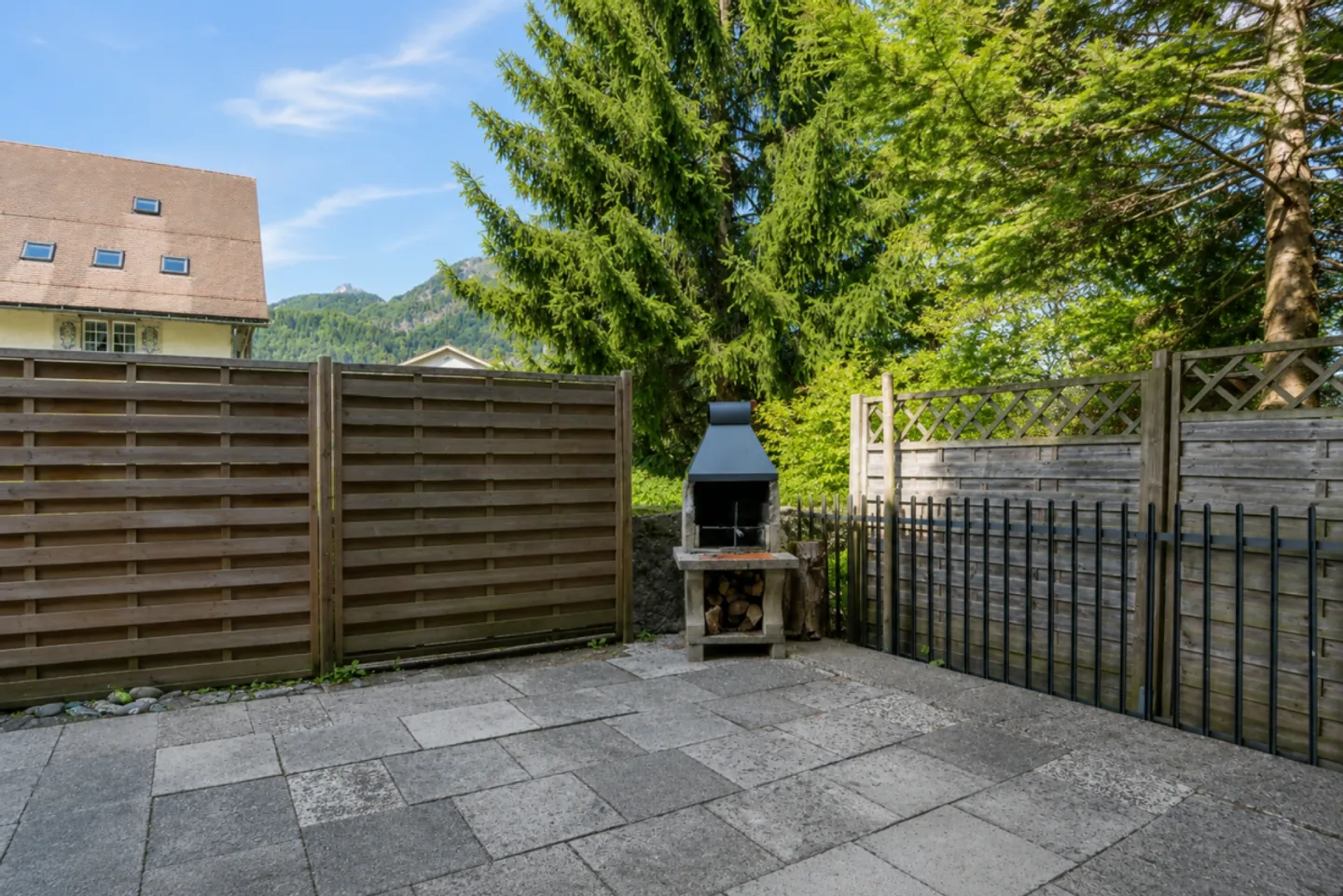 Doppeleinfamilienhaus an familienfreundlicher, sonniger und zentraler Lage in Mollis GL - Foto 6 di 13