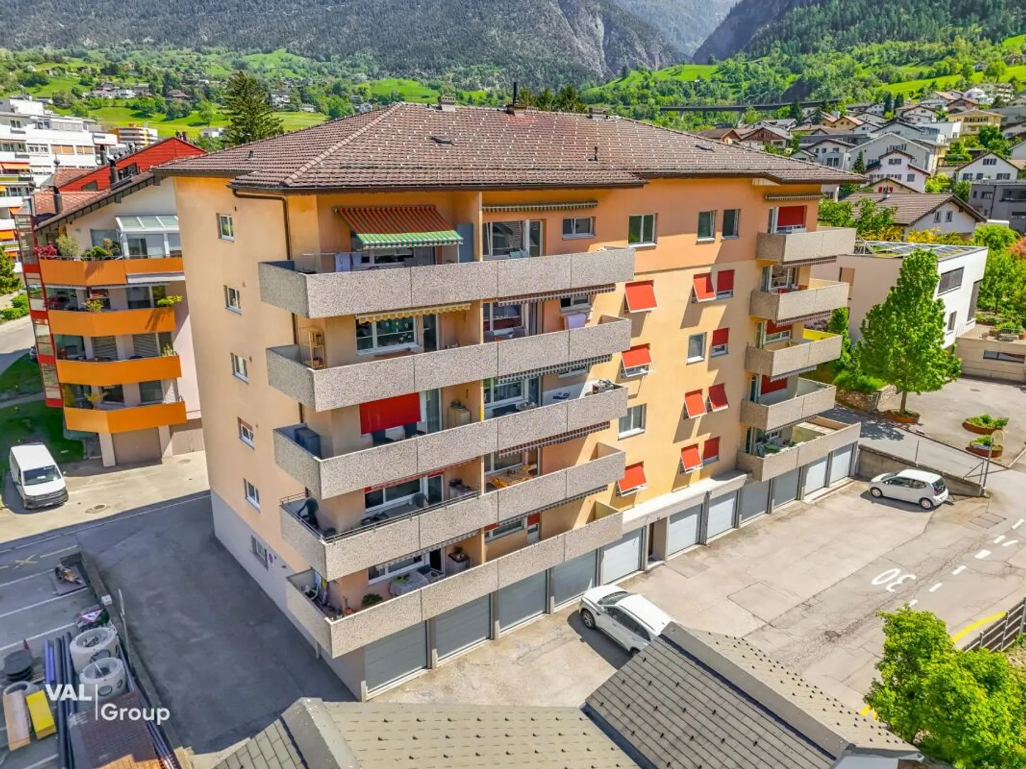 Completely renovated 4.5-room apartment in Glis - New construction standard available from July - Photo 4 of 6