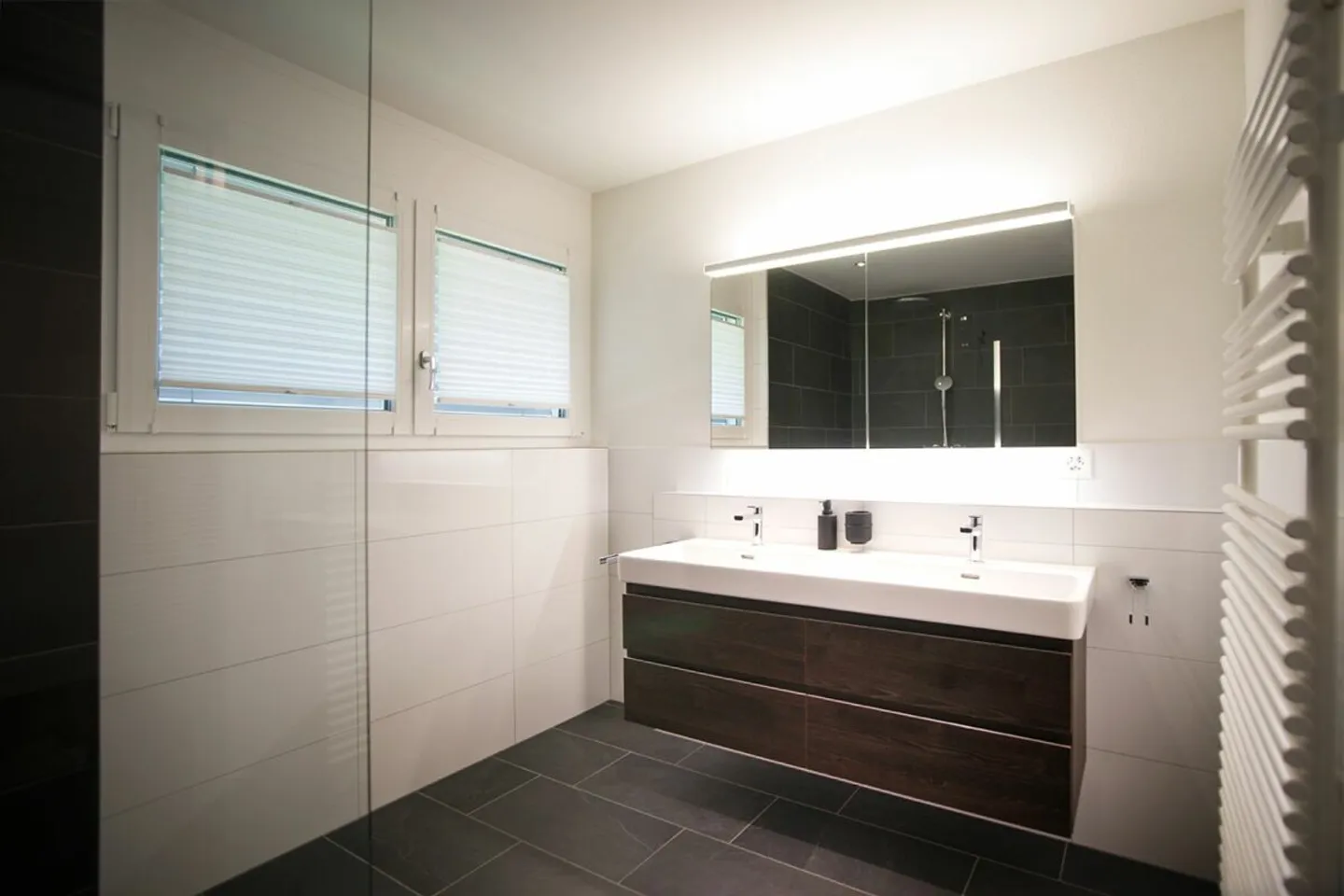 Vivere con stile e comfort: appartamento di 5,5 stanze con terrazza a Märstetten - Foto 5 di 12