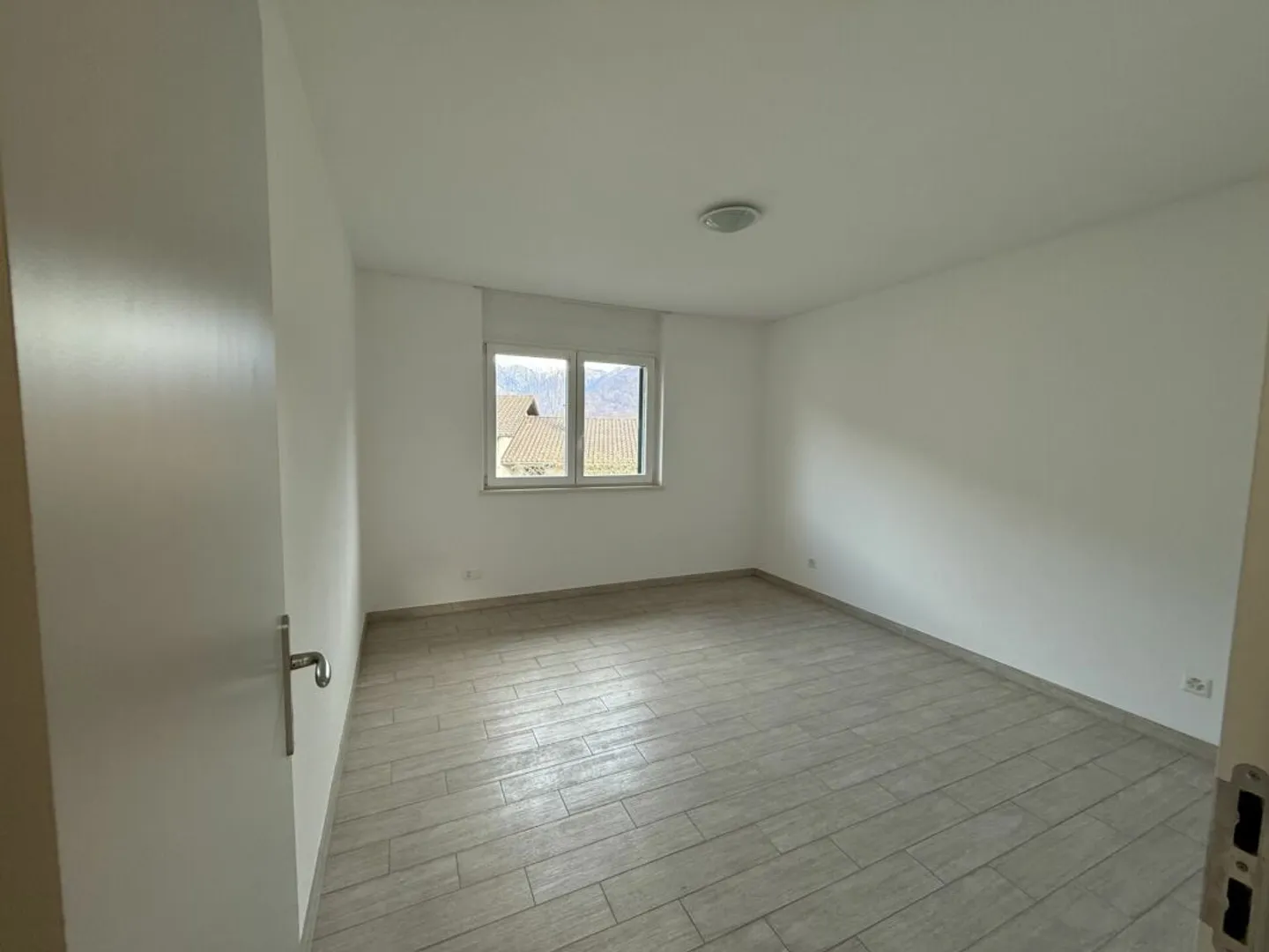 Moderne Doppelhaushälfte in Gorduno - Foto 6 von 9