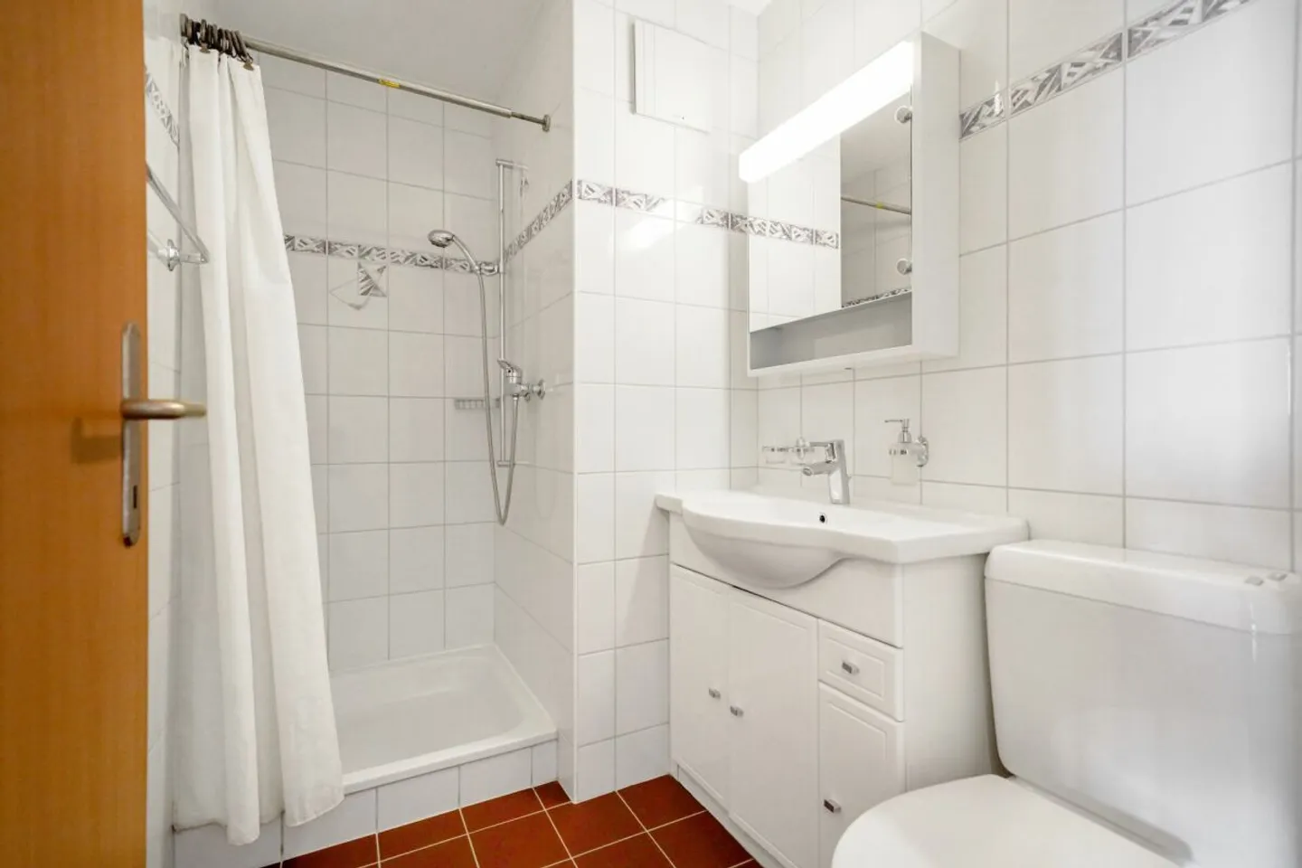 Bright 4.5 Room Apartment with Wonderful View - Photo 5 of 13