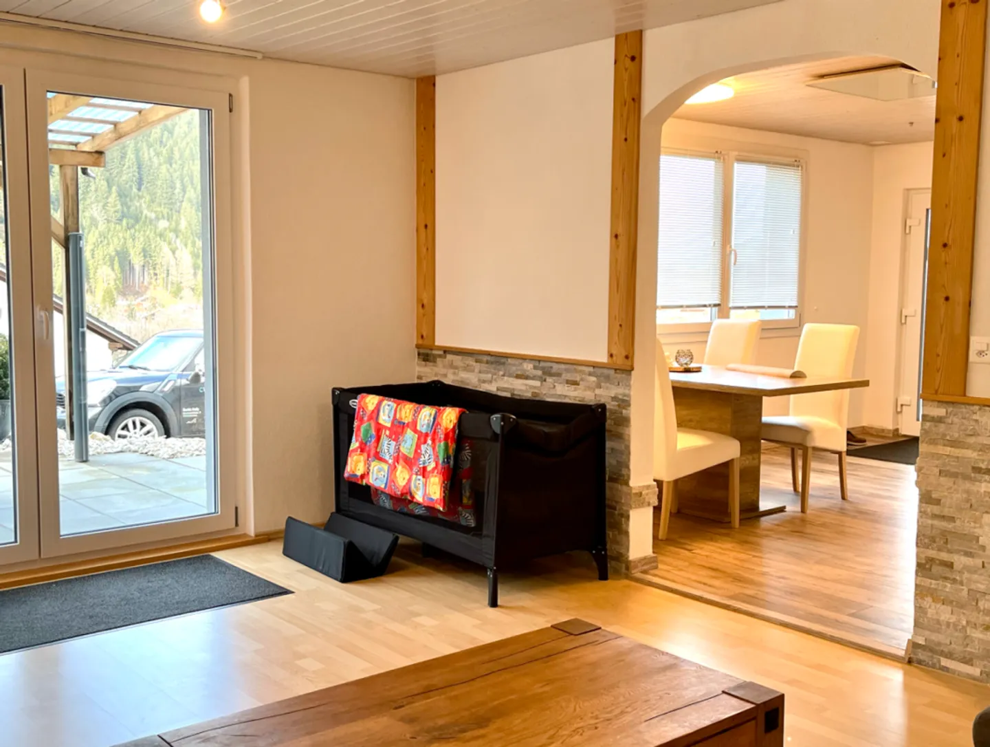 3-Generationenhaus mit Baulandreserve in Schwarzsee FR - vollvermietet an bester Lage! - Photo 7 sur 13