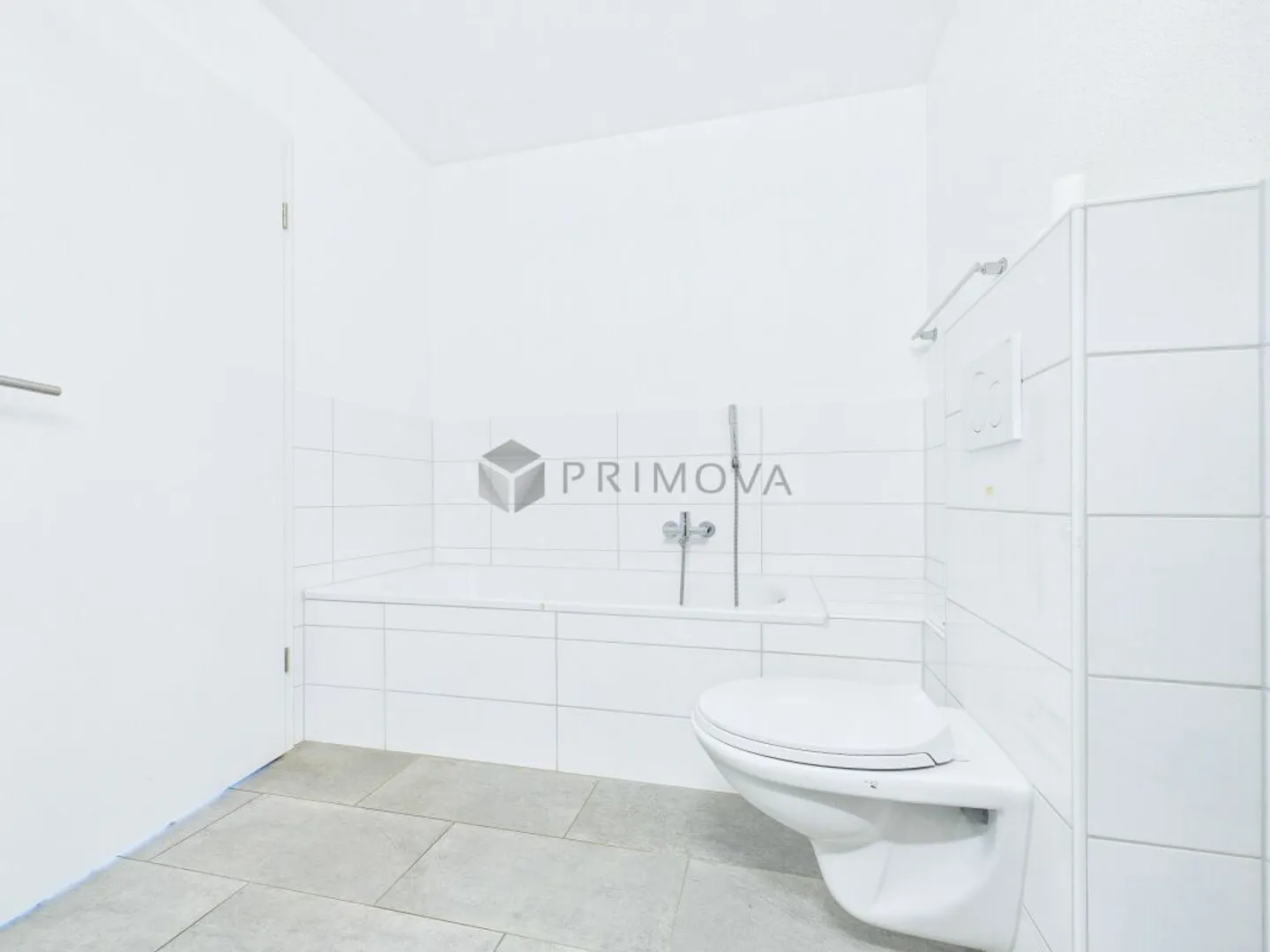 Architettura spaziale di successo con giardino privato - Foto 9 di 11