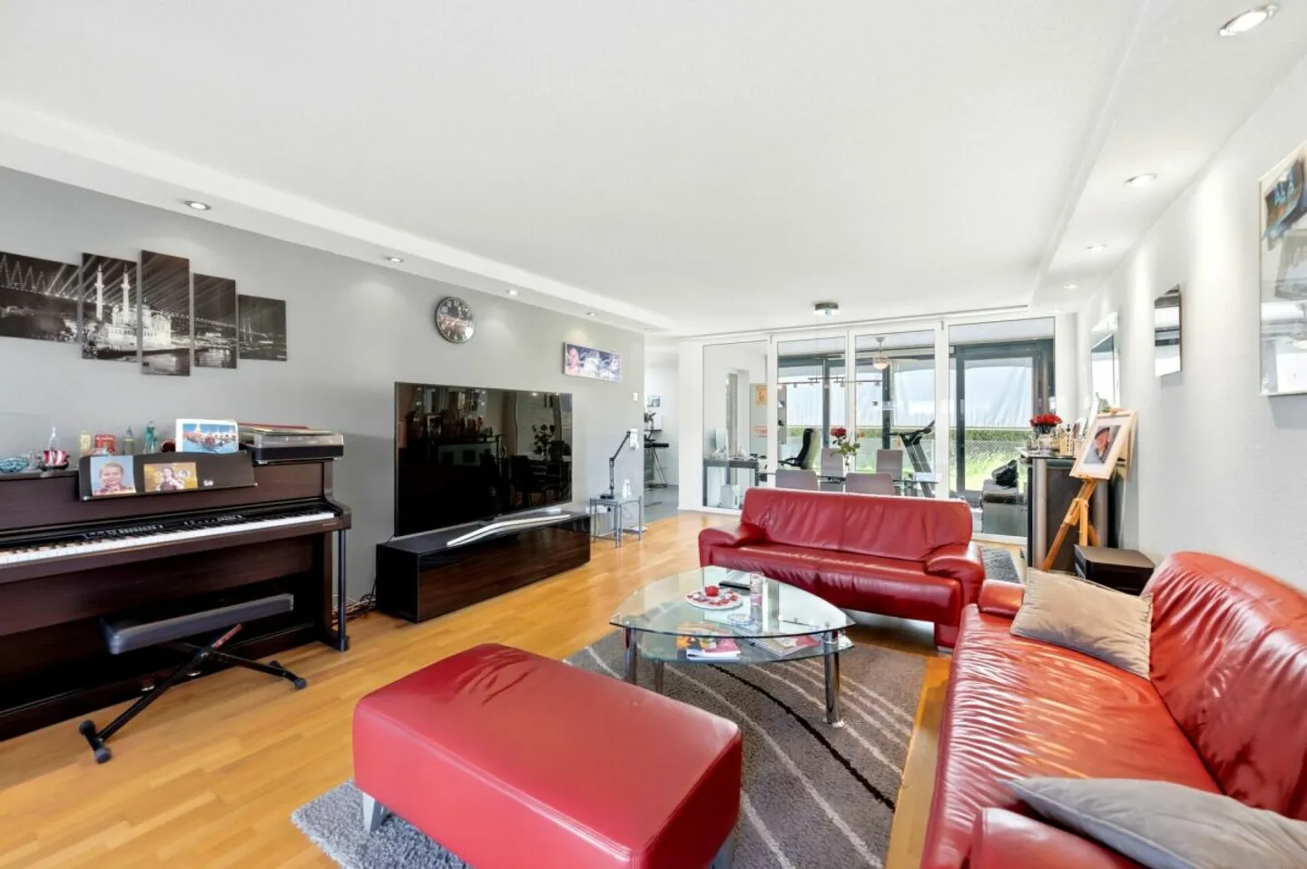 One of the most exciting residential combinations in Bern. - Photo 2 of 13