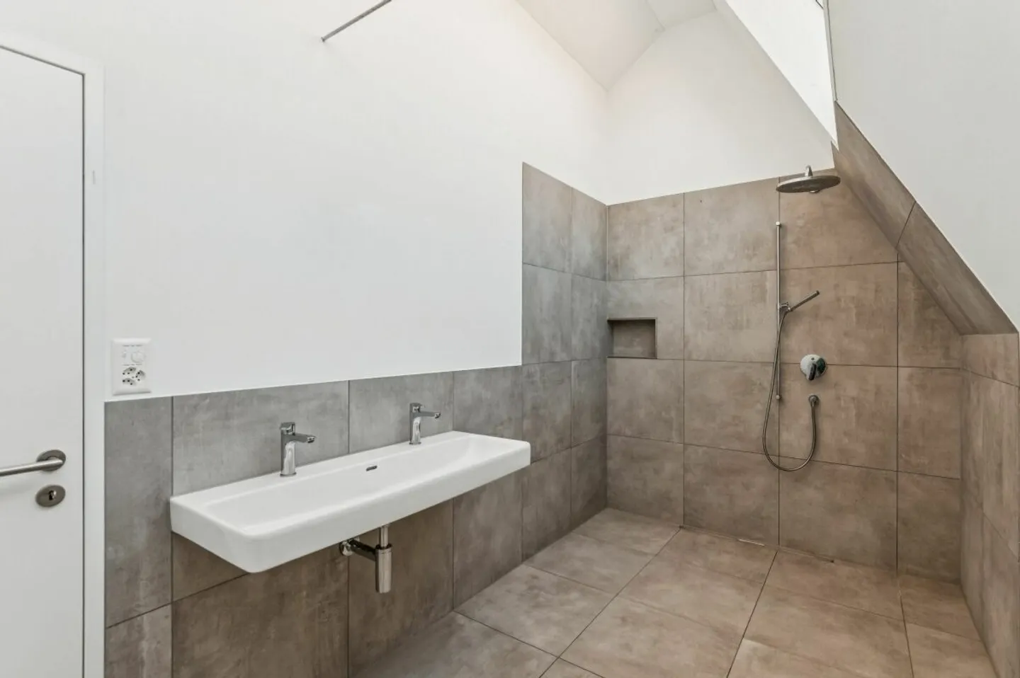 Exklusiver Loft-Traum in der ehemaligen Färberei Birrwil - Photo 9 sur 13