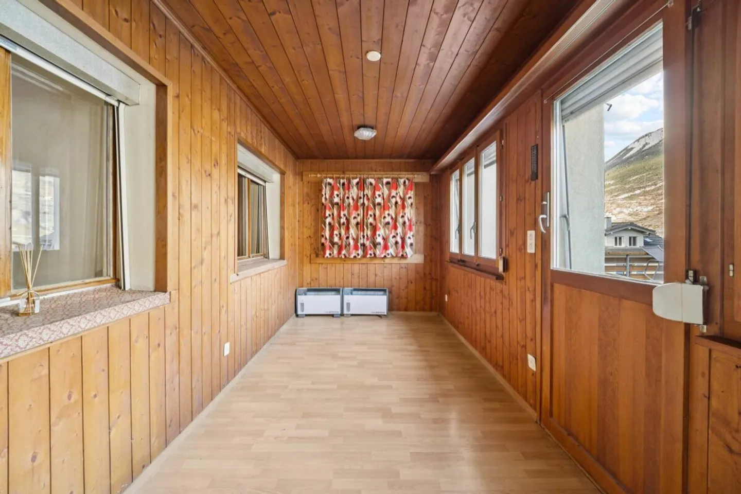 Maison familiale double avec beaucoup de potentiel (d'aménagement) dans un emplacement ensoleillé à Leuk - Photo 10 sur 13