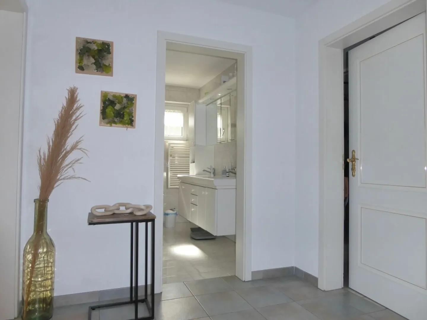 Maison individuelle de 5 1/2 pièces avec vue lointaine attrayante - Photo 11 sur 13