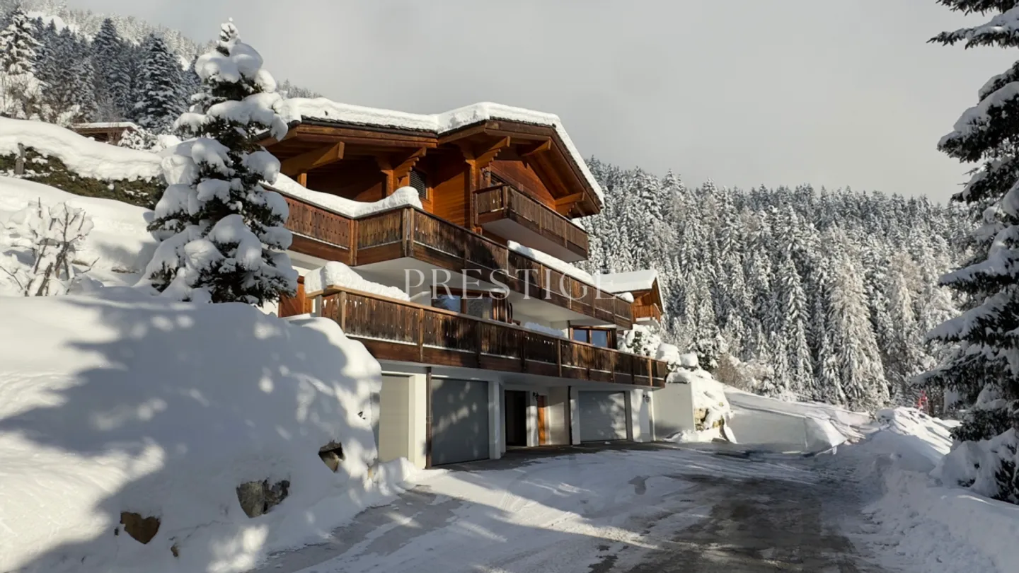 Chalet familiare di lusso ad Anzère - Discrezione, lusso, spa e ascensore - Foto 3 di 6
