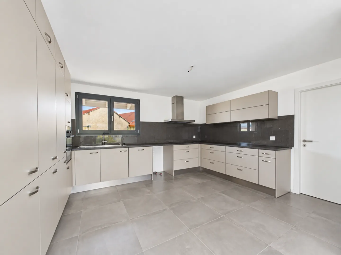 Appartement moderne 2.5 pièces - Photo 3 sur 7