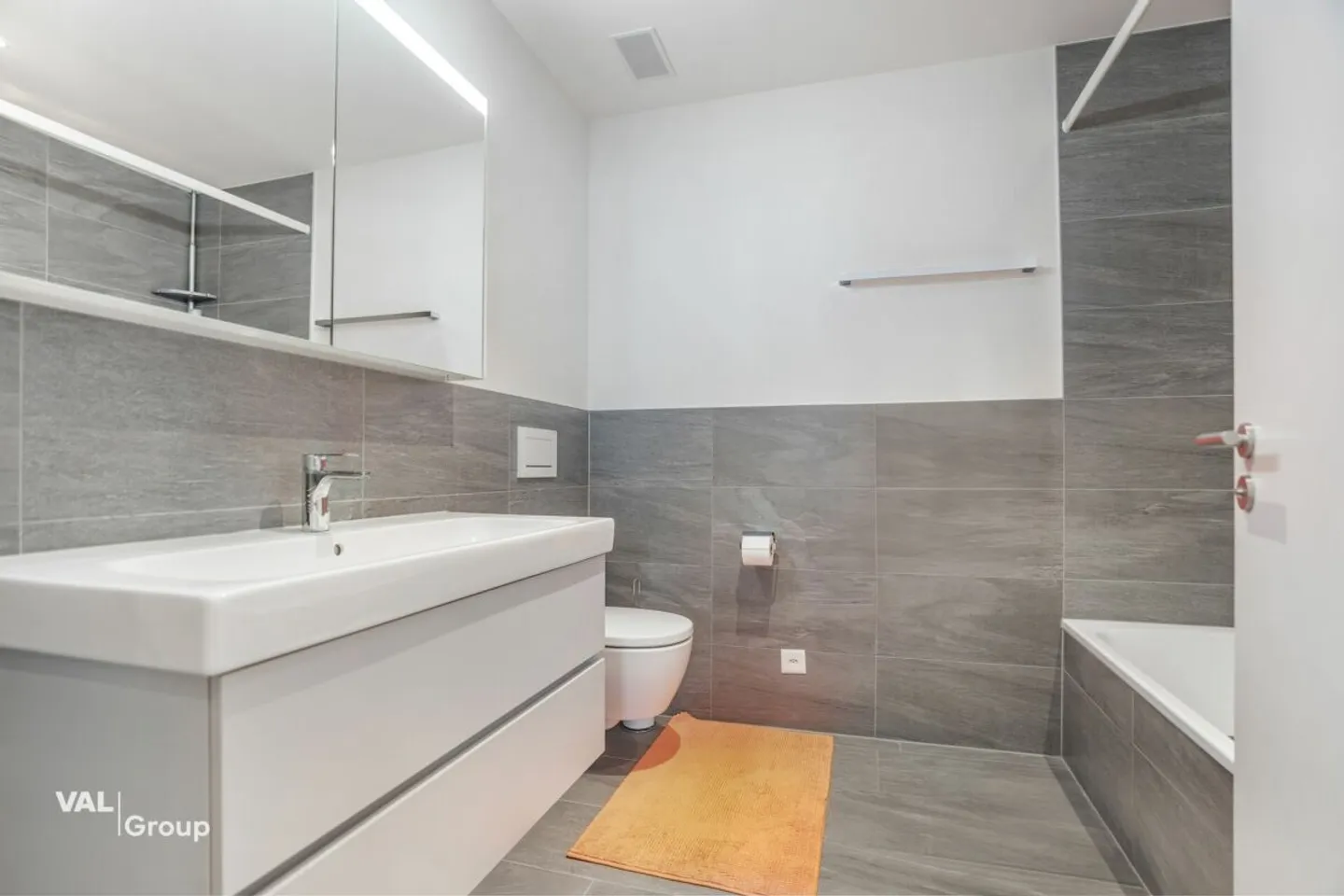 Modern Apartment in Central Naters - Photo 11 of 13