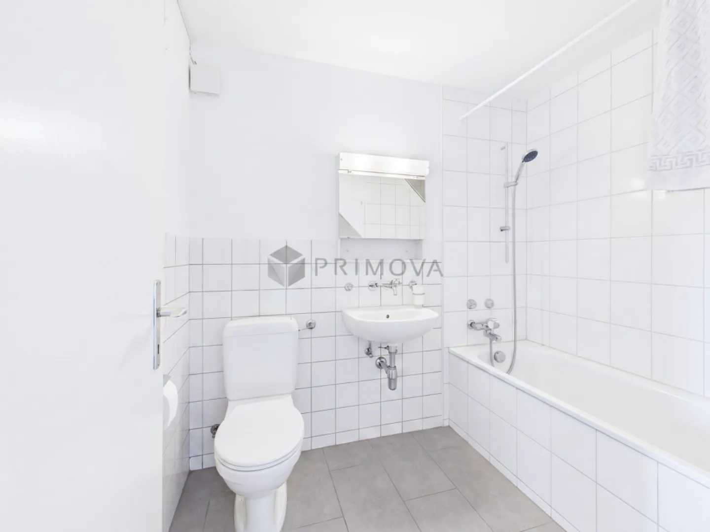 Top location in Liestal, bright 1.5 room apartment with cozy balcony and private parking - Photo 3 of 6