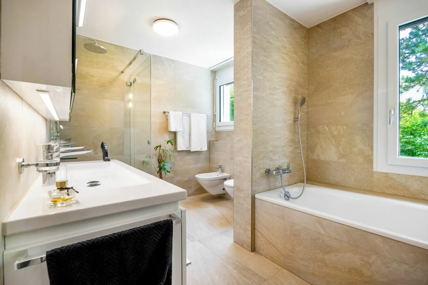 Uncompromising Elegance - Premium Living Concept - Photo 7 of 13