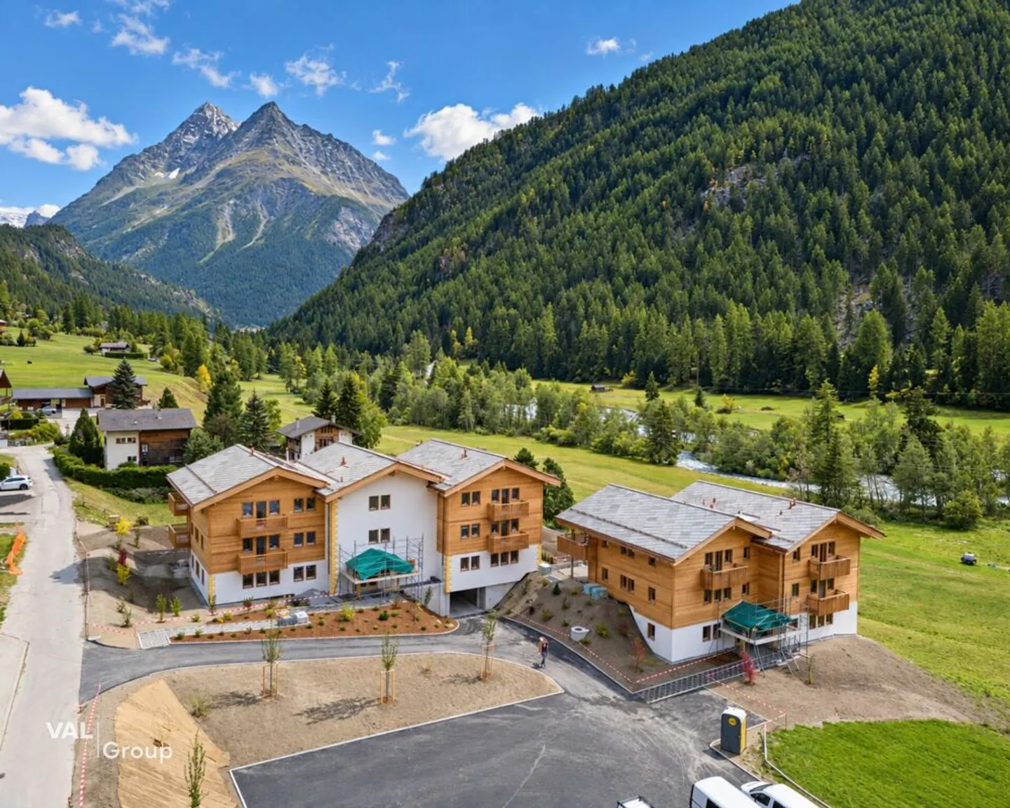 Facing the Dent Blanche, a bright 4.5-room apartment extended by a pleasant outdoor space - Photo 10 of 11